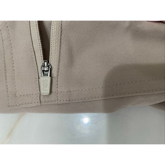 Figs Scrub Joggers Women's Size Medium High Waisted Zamora Tan Sandstone Medical - Picture 2 of 5